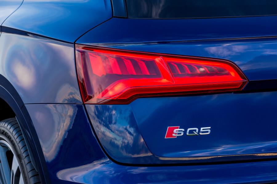 Детали экстерьера Audi SQ5 3.0 TFSI 2017 года  (NA) (фото 10 из 55)